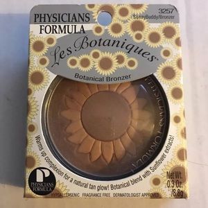 New! Physicians Formula Les Botaniques Bronzer